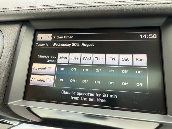 2025 Land Rover Discovery 4