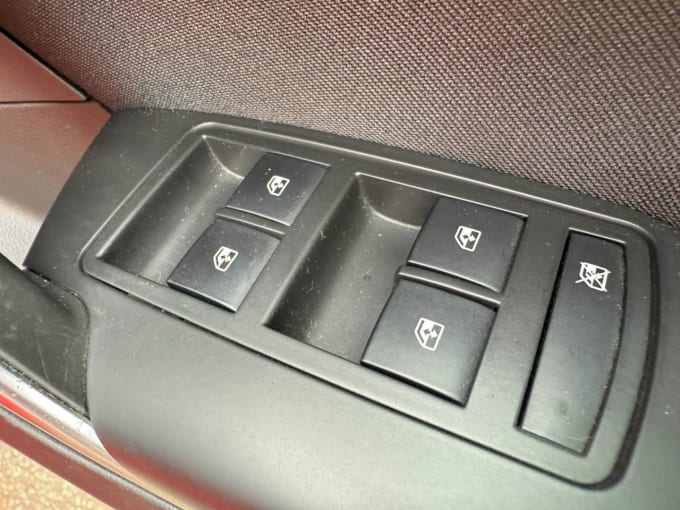 2025 Vauxhall Insignia