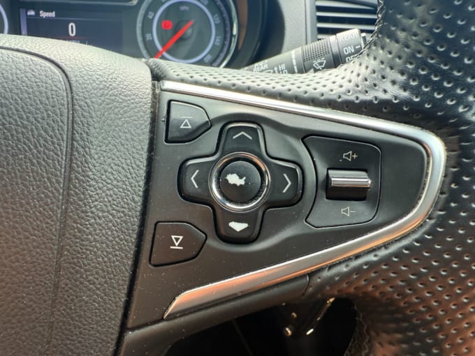 2025 Vauxhall Insignia