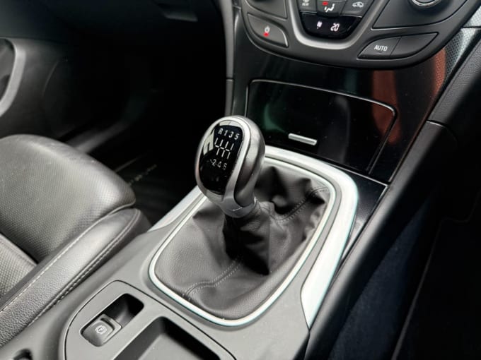 2025 Vauxhall Insignia