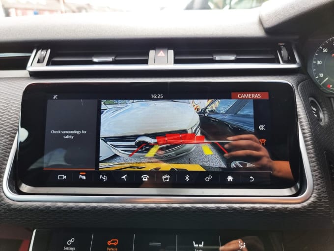 2025 Land Rover Range Rover Velar