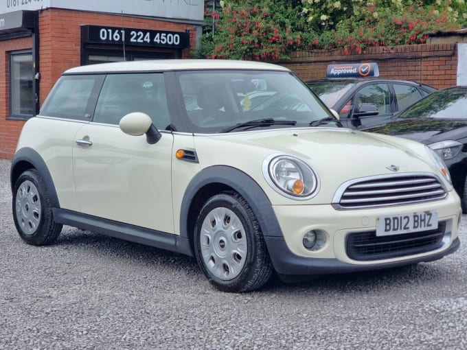 2025 Mini Hatch