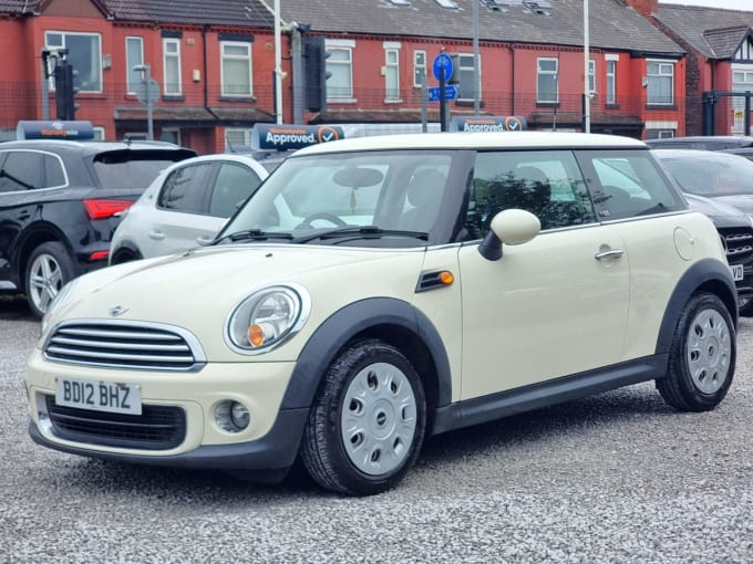 2025 Mini Hatch