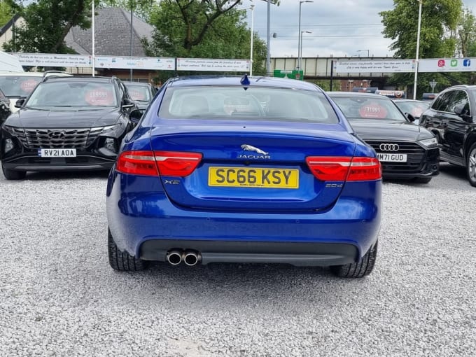 2025 Jaguar Xe