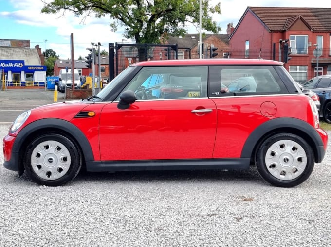 2025 Mini Hatch