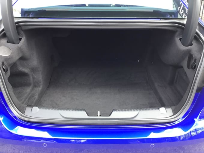 2025 Jaguar Xe