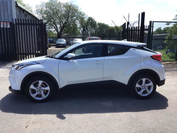 2025 Toyota C-hr