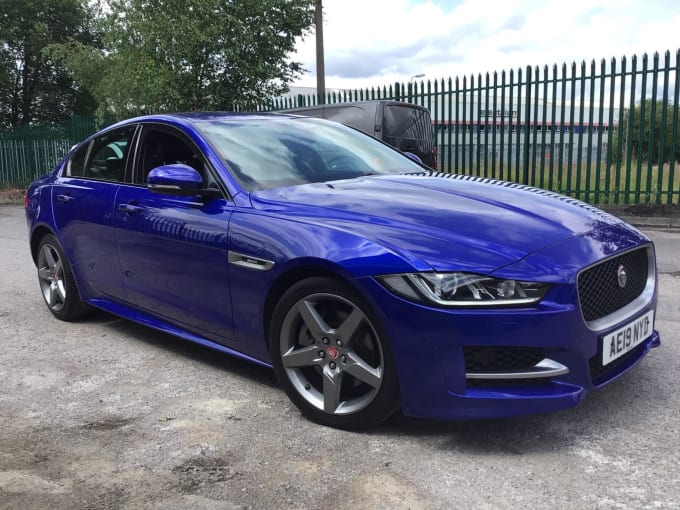 2025 Jaguar Xe