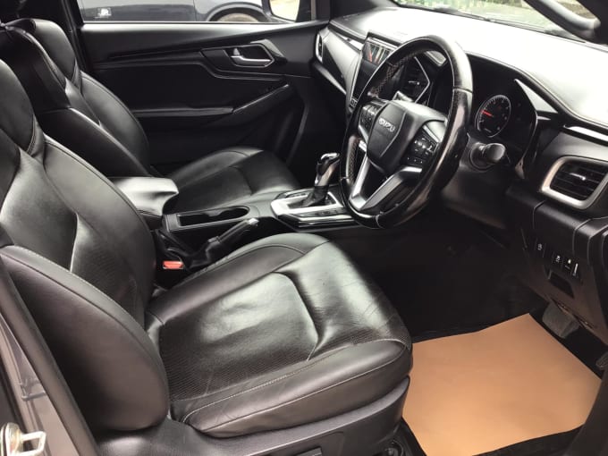 2025 Isuzu D-max
