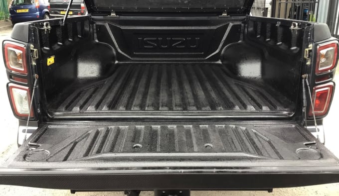 2025 Isuzu D-max
