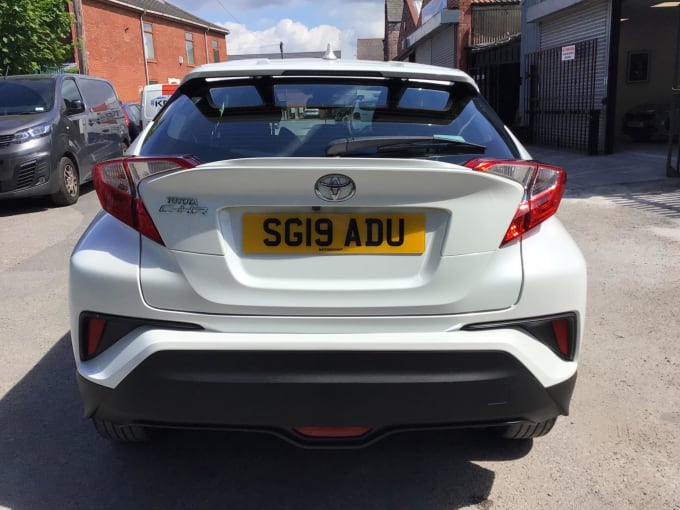 2025 Toyota C-hr