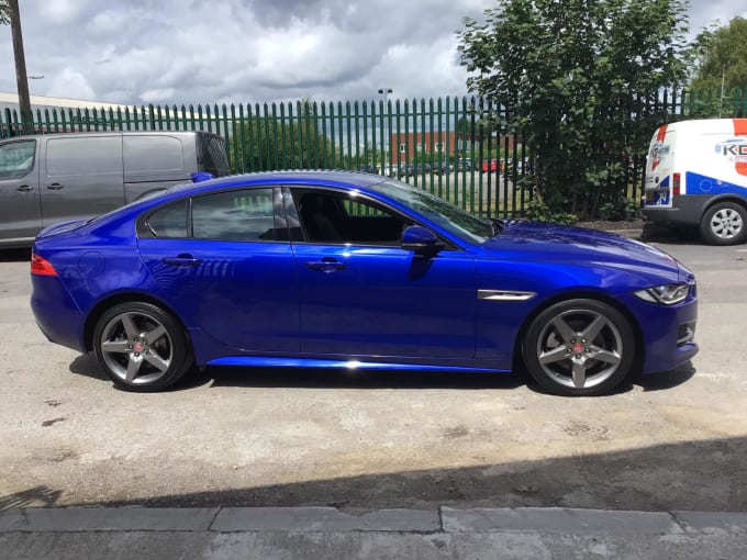 2025 Jaguar Xe
