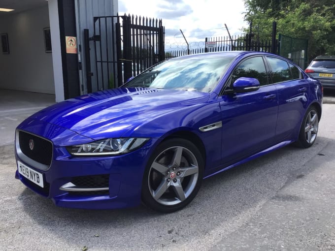2025 Jaguar Xe