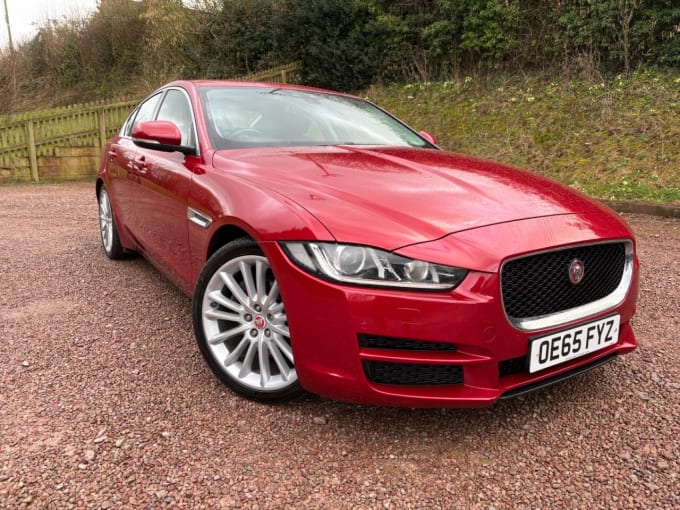 2025 Jaguar Xe