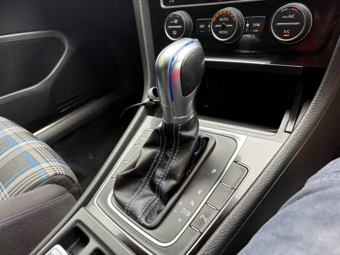 2025 Volkswagen Golf