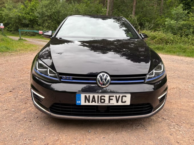 2025 Volkswagen Golf
