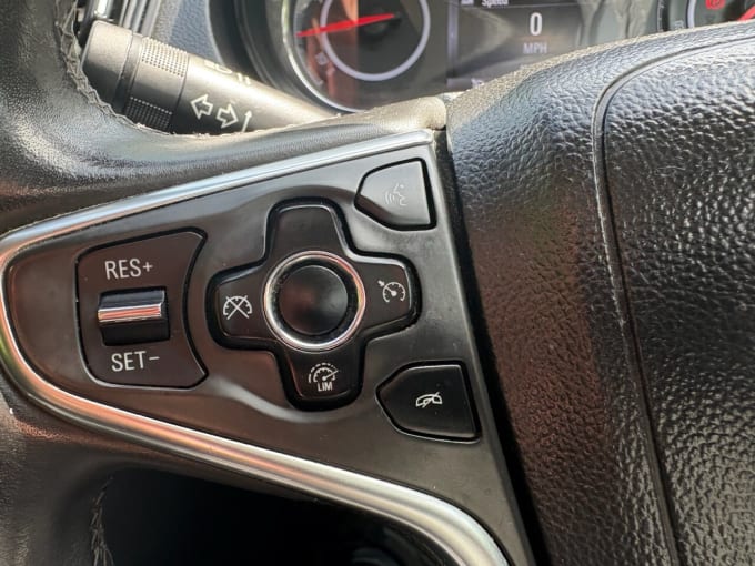 2025 Vauxhall Insignia
