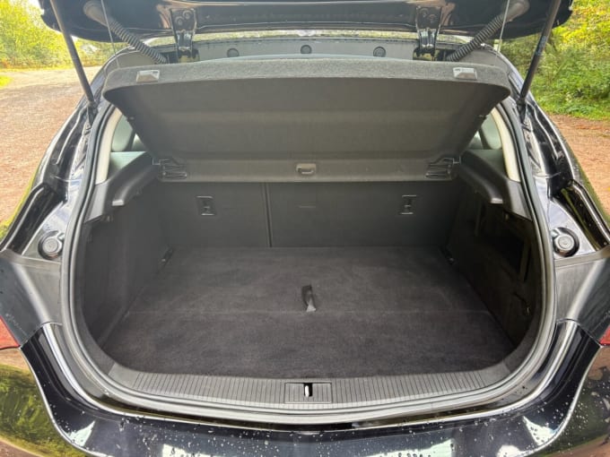 2025 Vauxhall Astra
