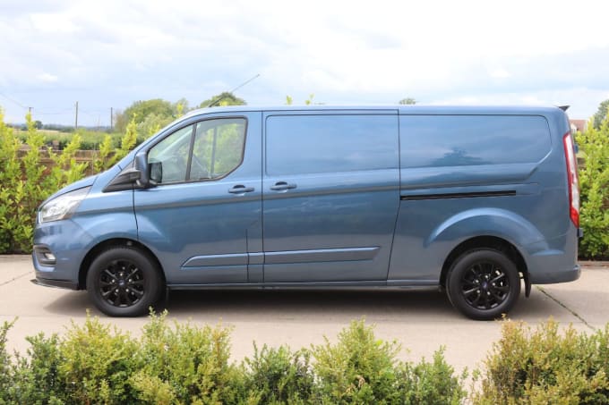 2024 Ford Transit Custom