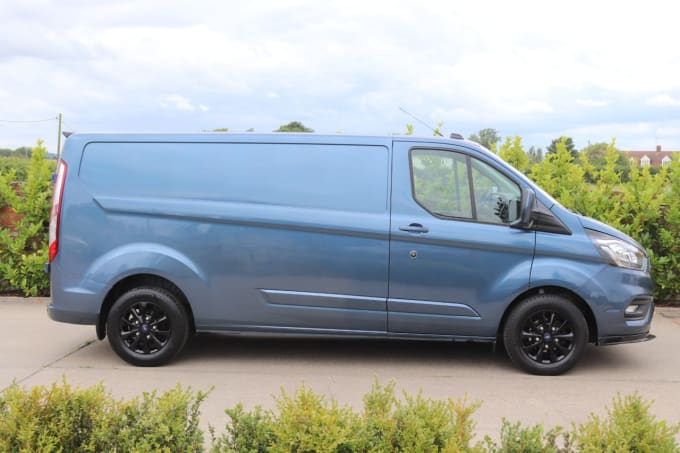 2024 Ford Transit Custom