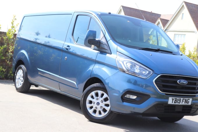 2024 Ford Transit Custom