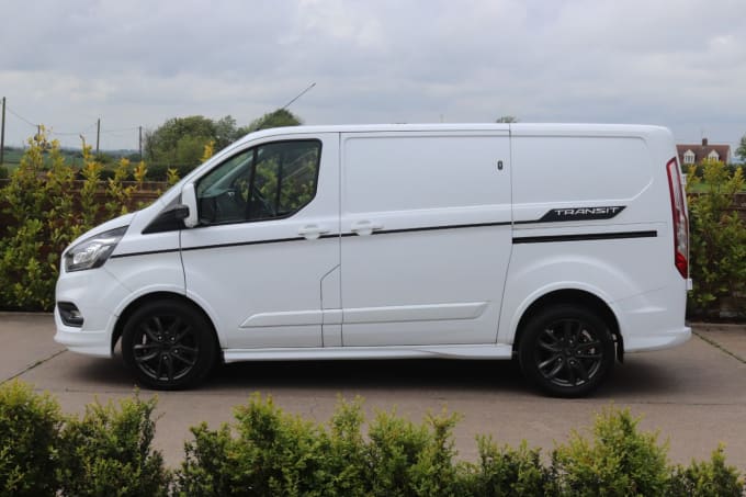 2025 Ford Transit Custom