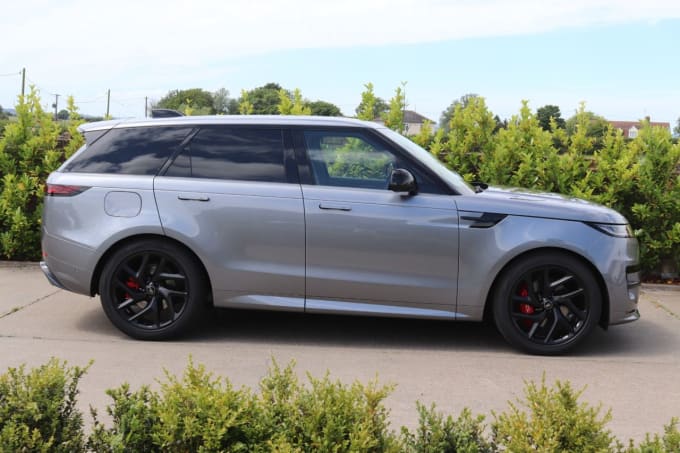 2025 Land Rover Range Rover Sport