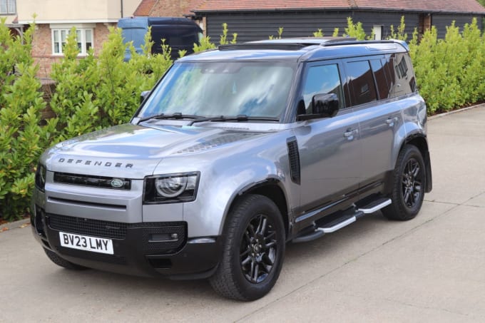 2025 Land Rover Defender