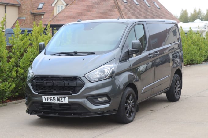 2024 Ford Transit Custom