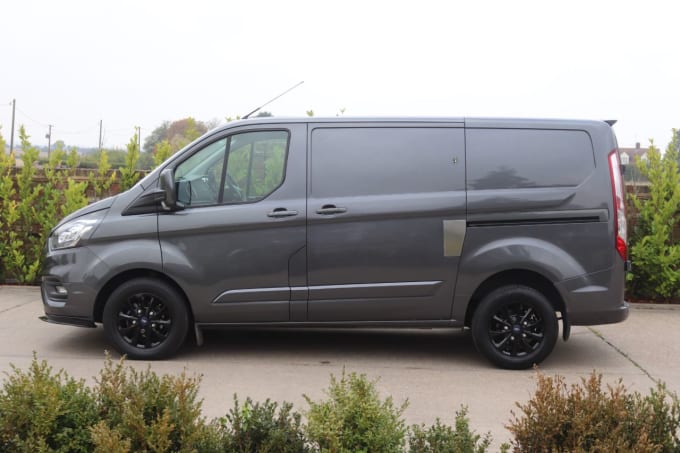 2024 Ford Transit Custom