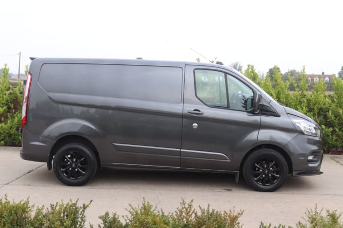 2024 Ford Transit Custom