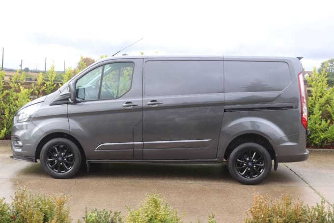 2024 Ford Transit Custom