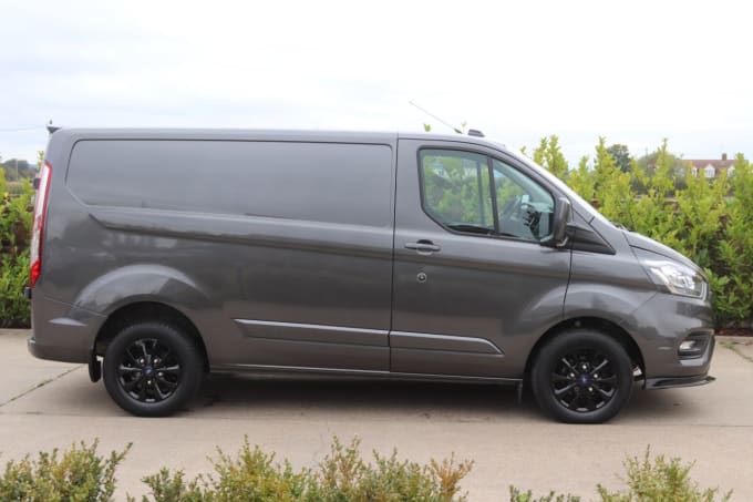 2024 Ford Transit Custom