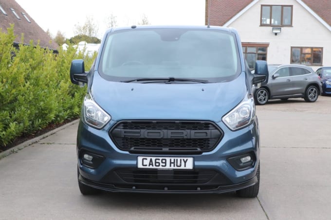 2025 Ford Transit Custom