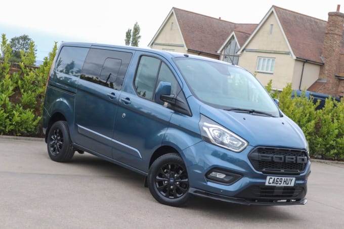 2025 Ford Transit Custom