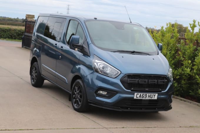 2025 Ford Transit Custom