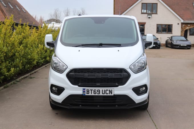 2025 Ford Transit Custom