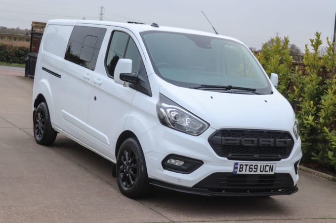 2025 Ford Transit Custom