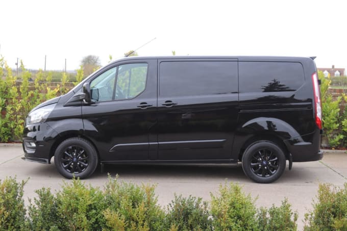 2025 Ford Transit Custom