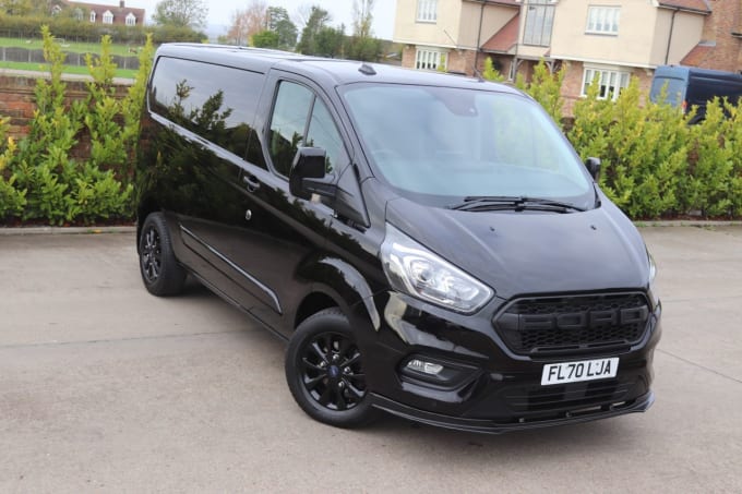 2025 Ford Transit Custom