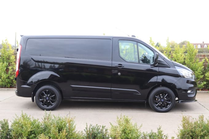 2025 Ford Transit Custom