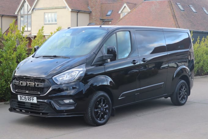 2025 Ford Transit Custom