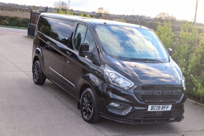 2025 Ford Transit Custom