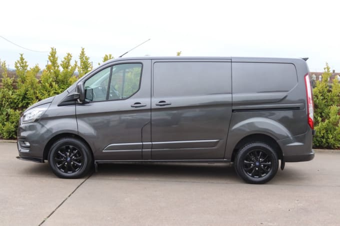 2025 Ford Transit Custom