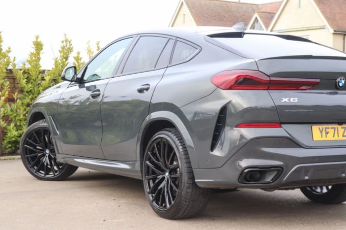 2025 BMW X6