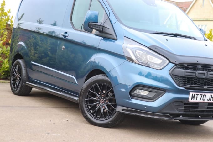 2025 Ford Transit Custom