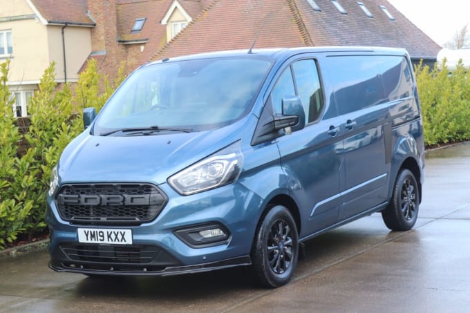 2025 Ford Transit Custom