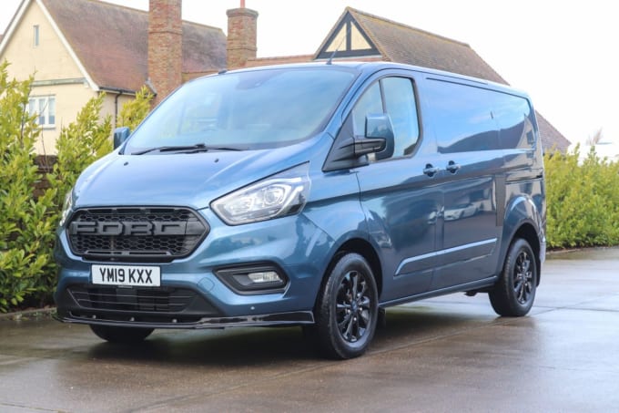 2025 Ford Transit Custom