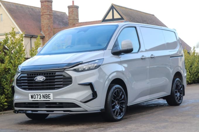 2025 Ford Transit Custom