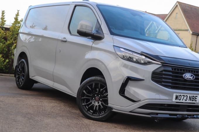 2025 Ford Transit Custom